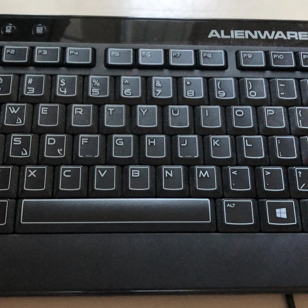 ALIENWARE keyboard. Like new. Barely used. Works perfectly. Tactile keyboard.